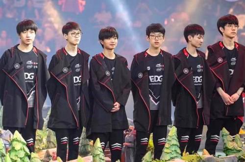 以坦帕湾光 以坦帕湾光